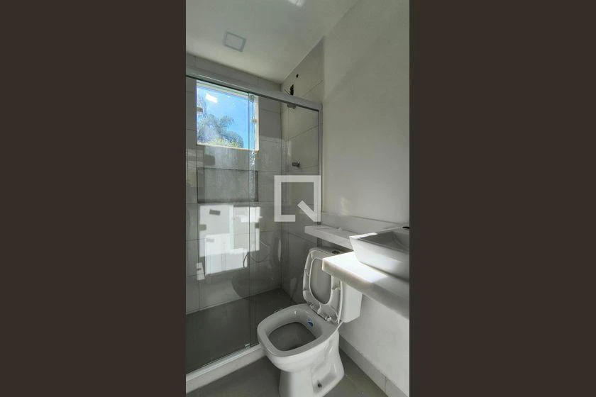 Casa com 3 quartos e 1230 m², pisos em cerâmica — photo 9