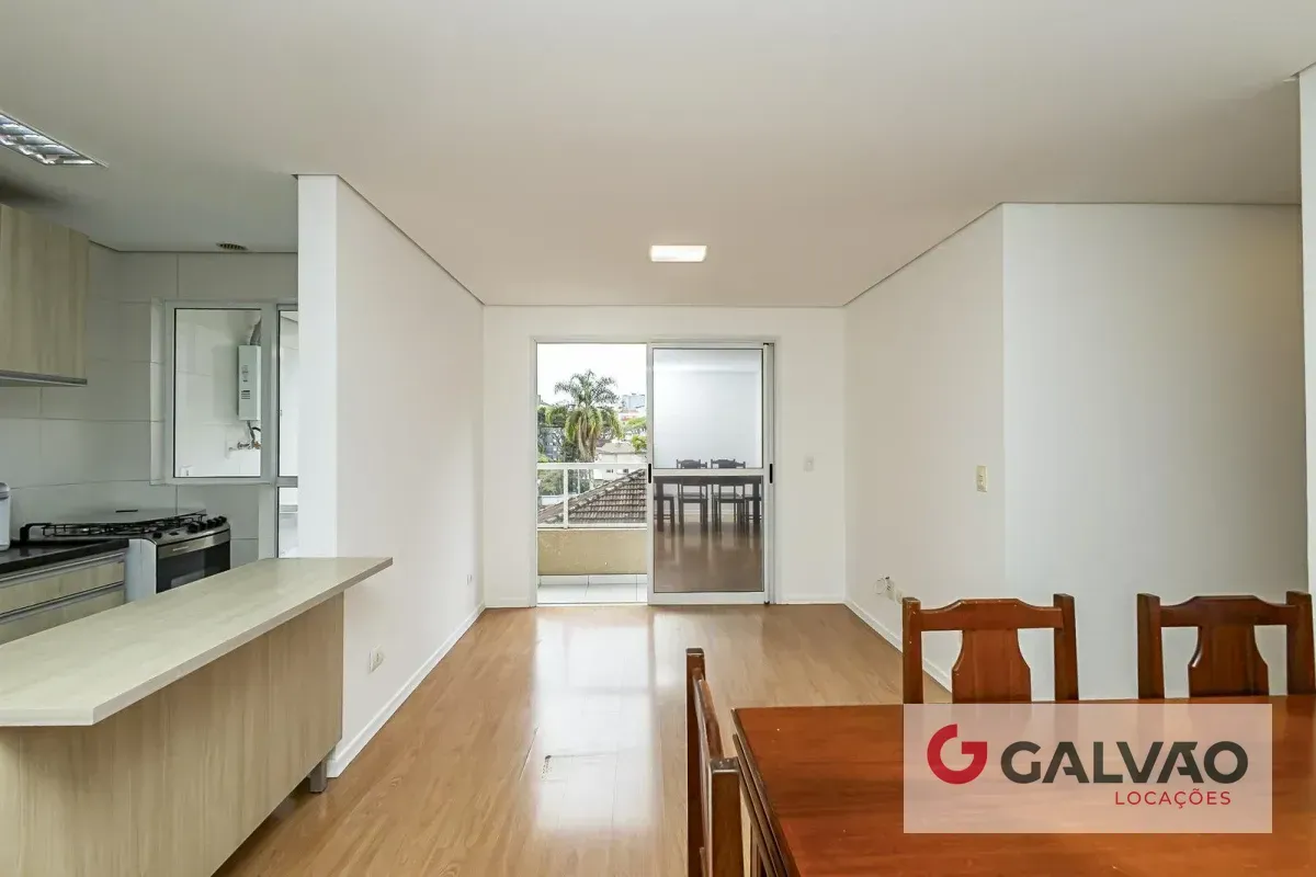 Apartment on the 4th floor with wood or laminate floors — photo 6
