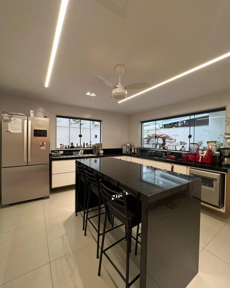Casa en alquiler con 4 suites y cocina abierta — photo 8