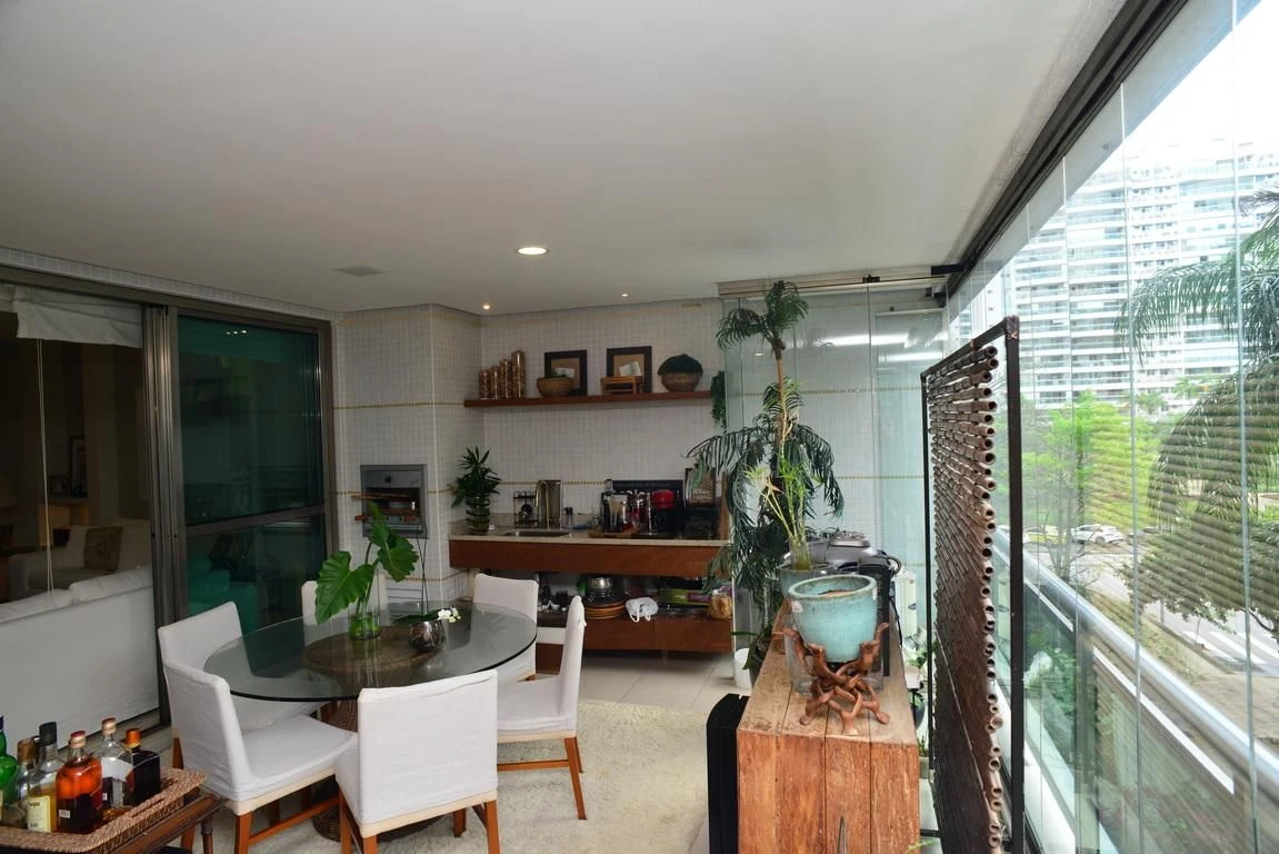 Furnished apartment with 4 en-suites and 5 bathrooms — photo 26