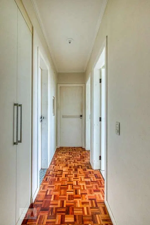 Home office in a 3-bedroom apartment, 170 m² — photo 2