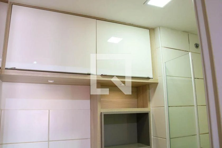 2-bedroom apartment in a building with a gym — photo 42