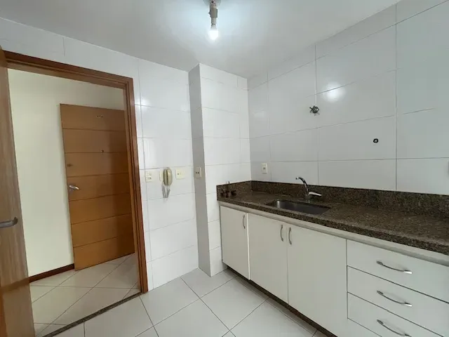 3-bedroom apartment, 1 with its own bathroom, 101 m² — photo 7