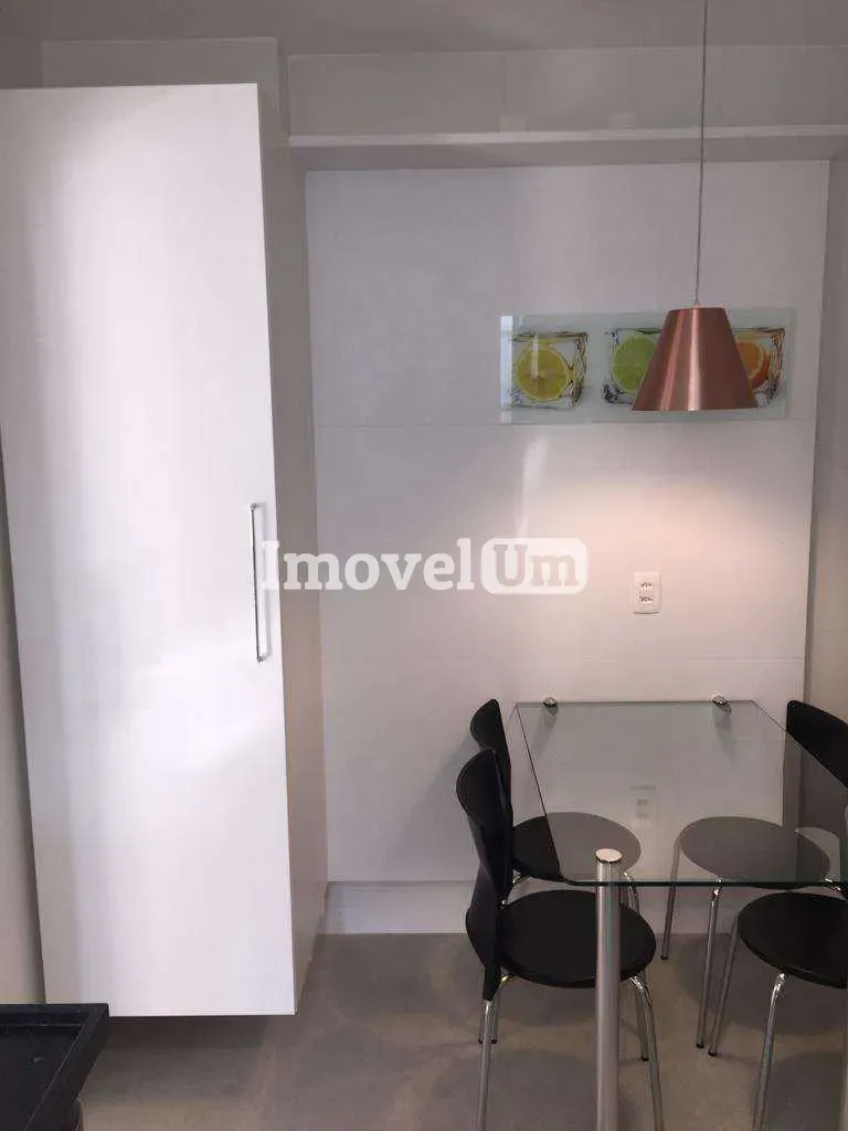 Apartment with 3 bedrooms and built-in wardrobes — photo 33