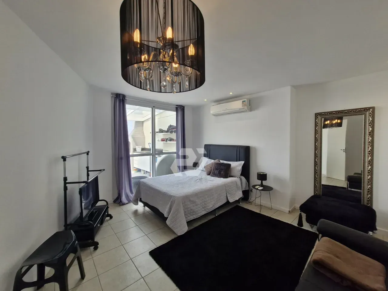Furnished 4-bedroom apartment with 4 bathrooms — photo 16