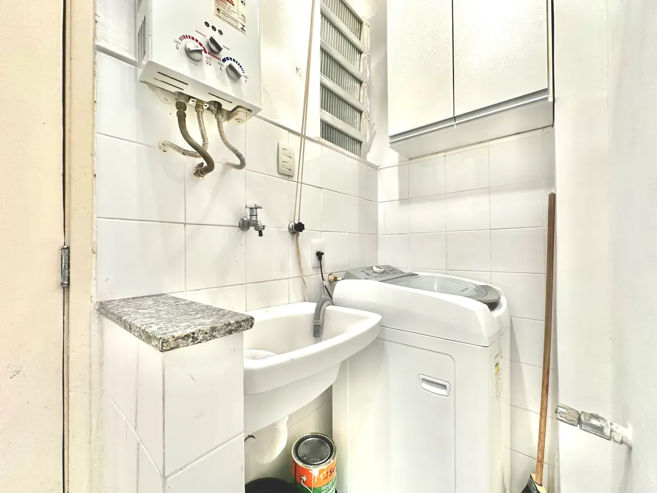 One-bedroom apartment with a home office in Rio de Janeiro — photo 19