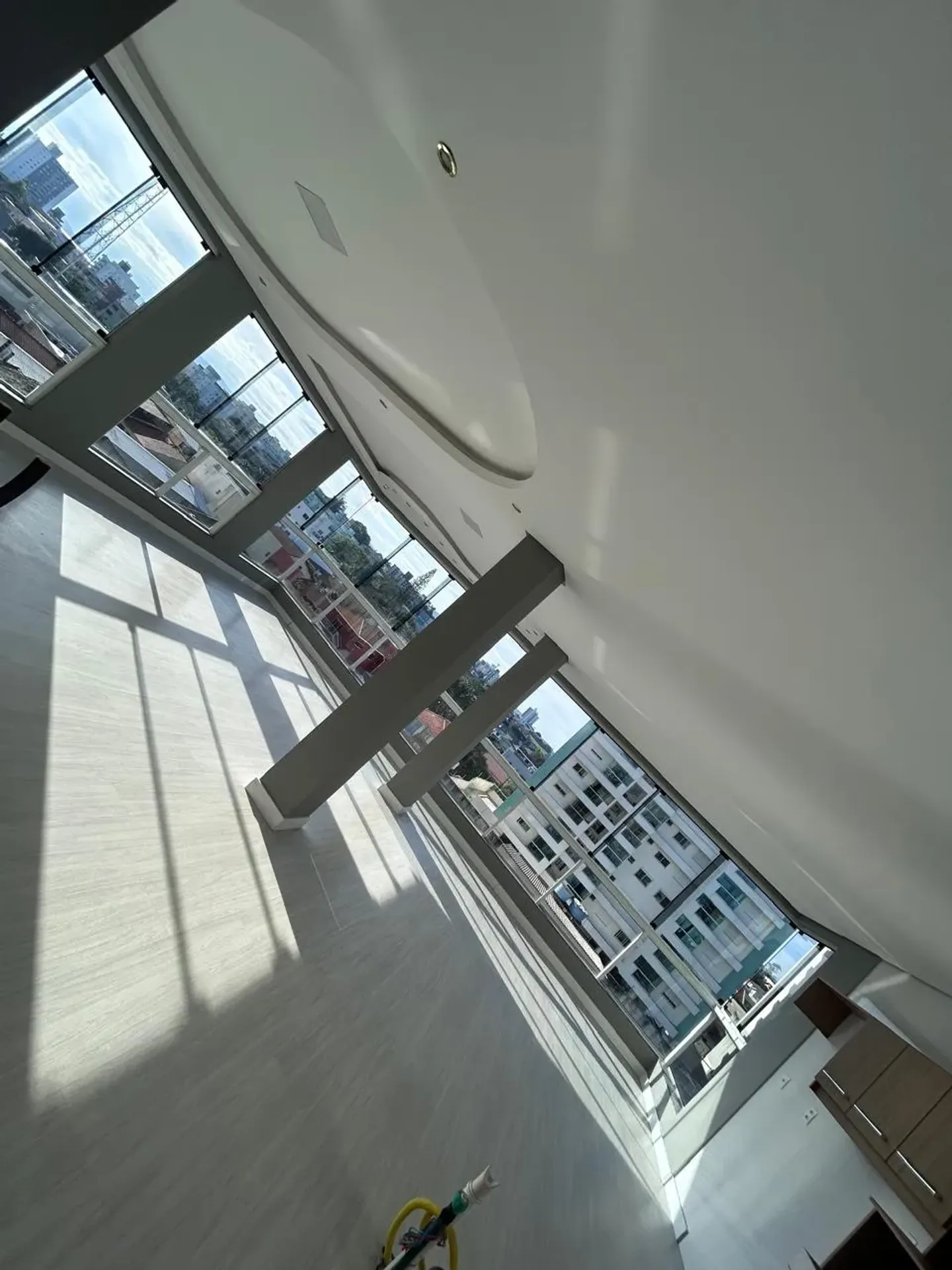 360 m² apartment with 3 bedrooms and 2 parking spots on 5th — photo 25