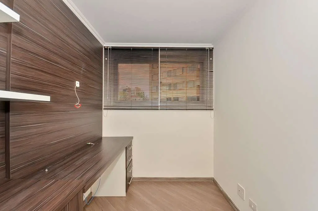 Home office in a 3-bedroom apartment, 82 m² — photo 8