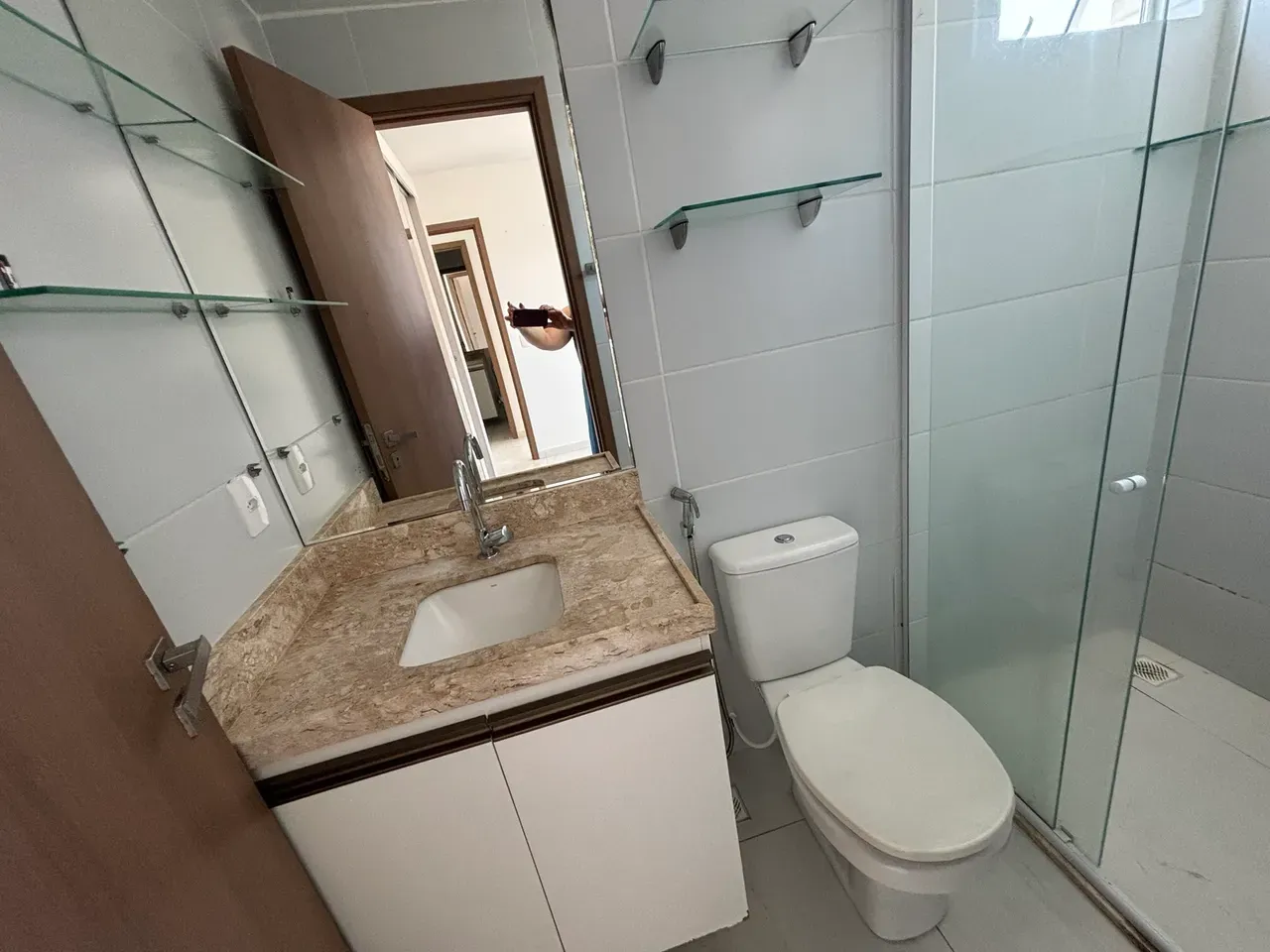 3-bedroom apartment with a glass-enclosed balcony — photo 10