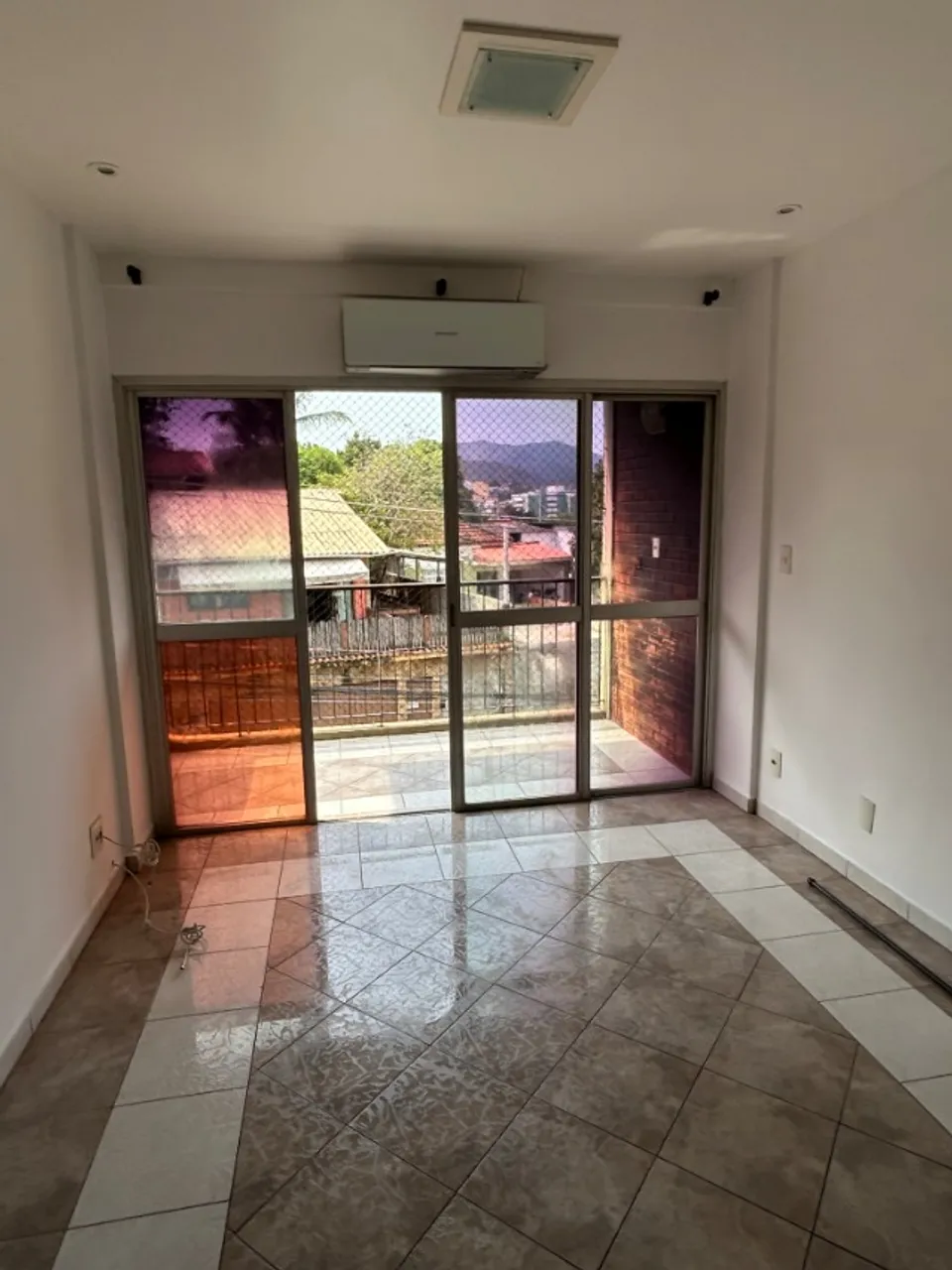 Rental apartment with 2 bedrooms and a separate kitchen