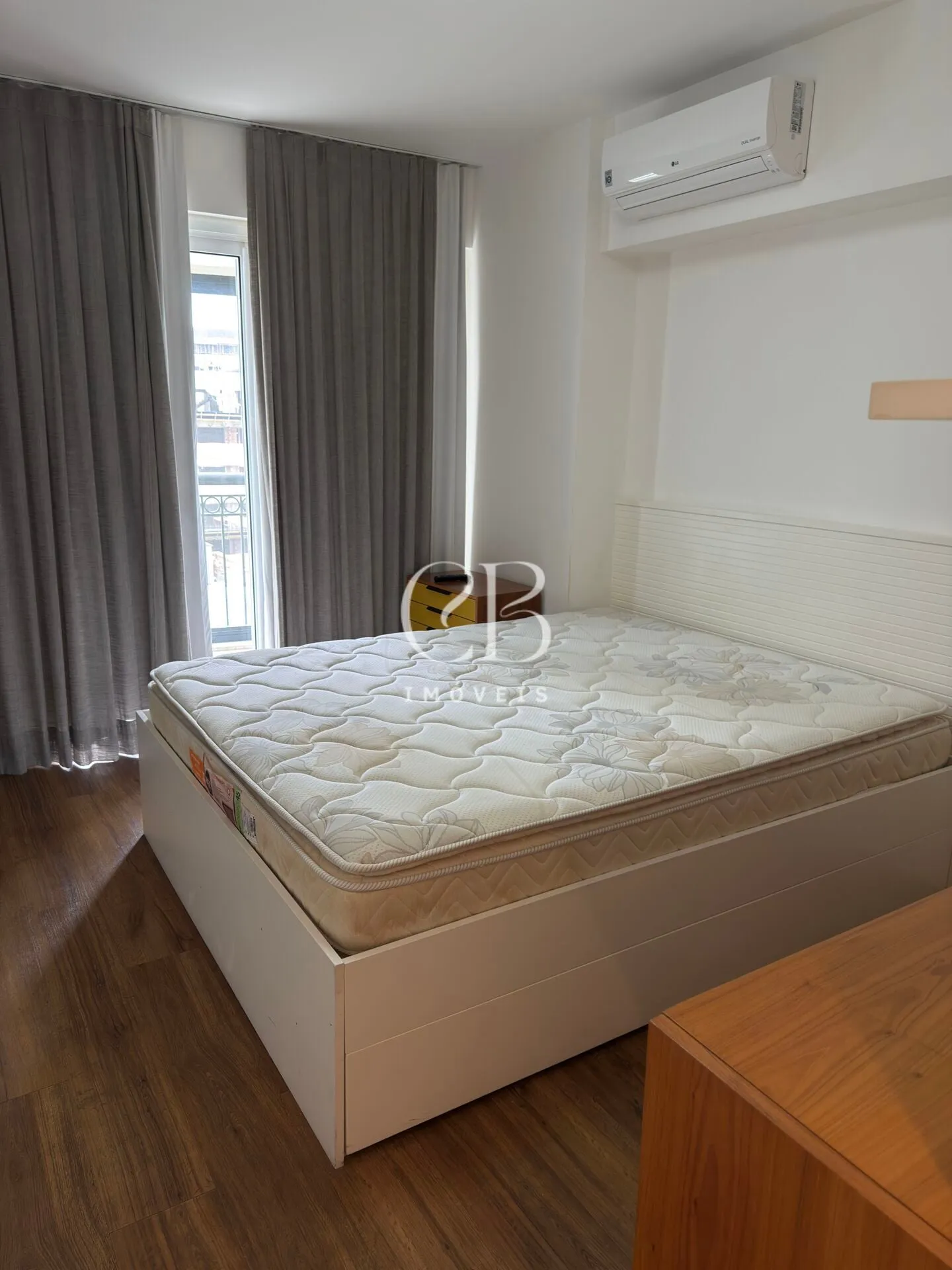 Furnished 2-bedroom apartment with en-suite bathrooms — photo 17