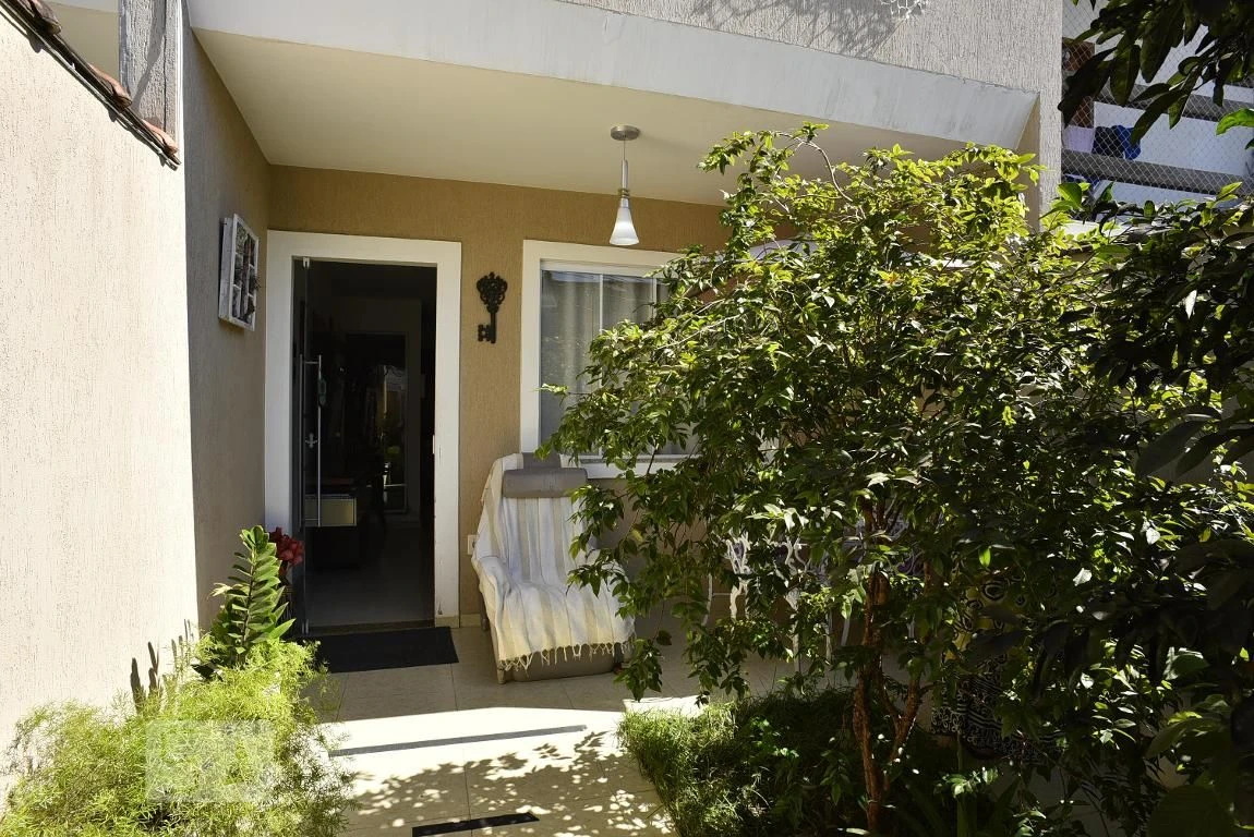 Furnished house with 2 en-suite bedrooms and laundry area — photo 44