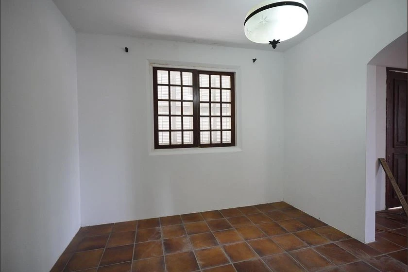 House with 7 bedrooms and 3 en-suite bathrooms — photo 3
