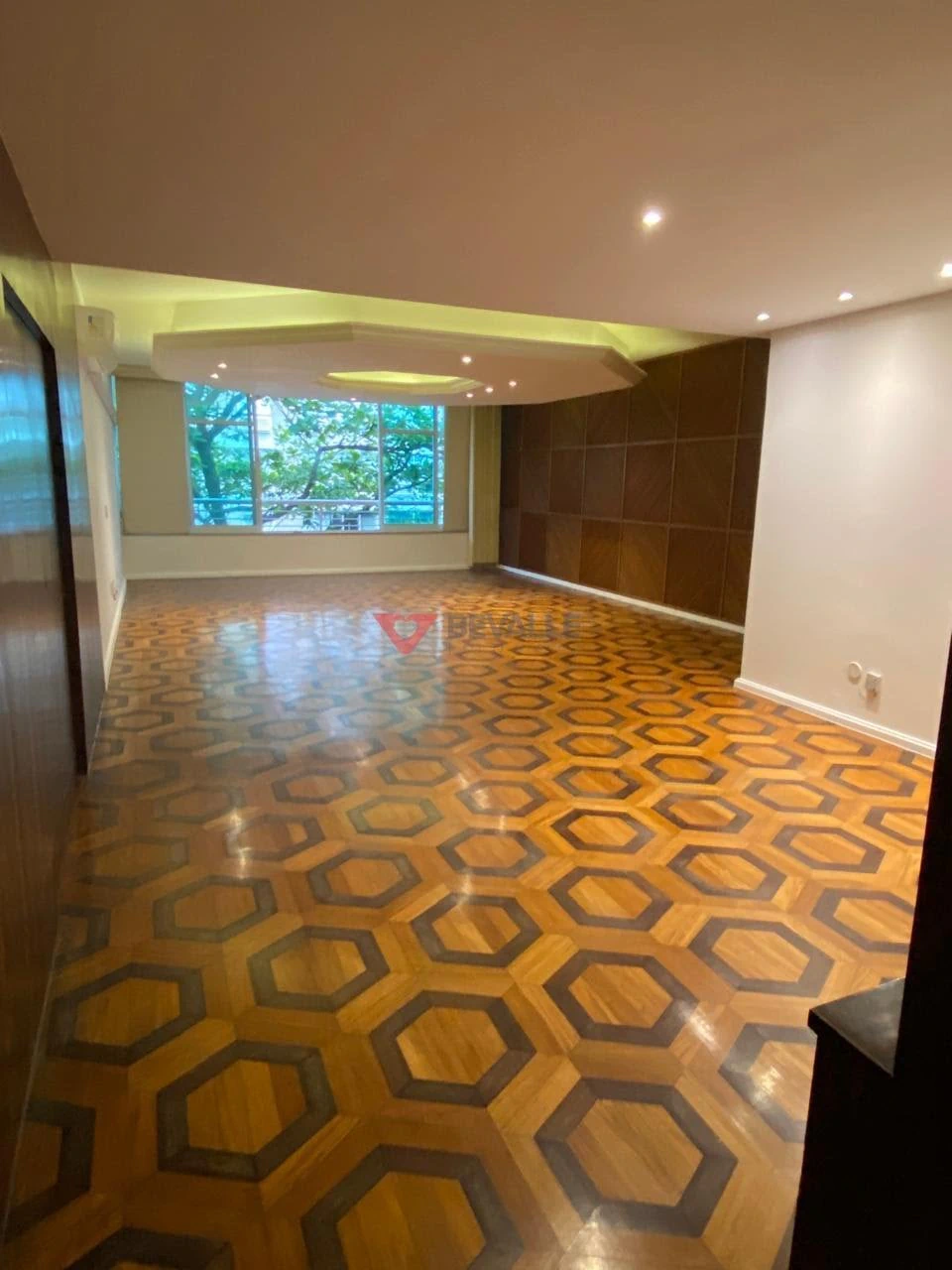 Квартира в оренду з 4 спальнями та 210 м² — photo 7