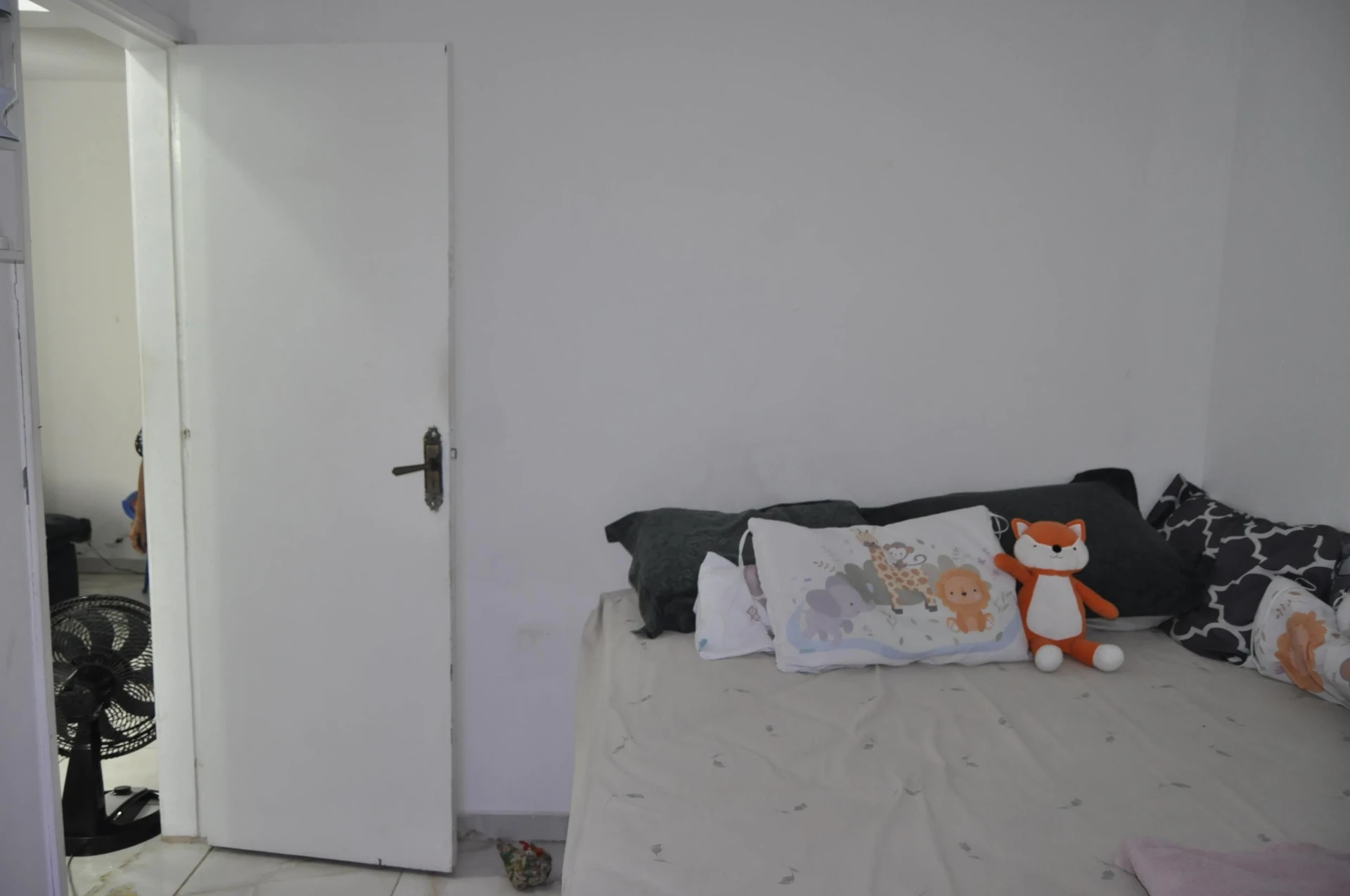 Furnished 2-bedroom apartment with private garden and 1 bath — photo 27
