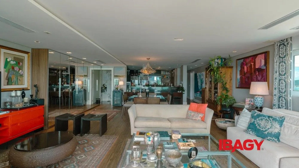 Furnished 454 m² apartment with a gourmet balcony — photo 22