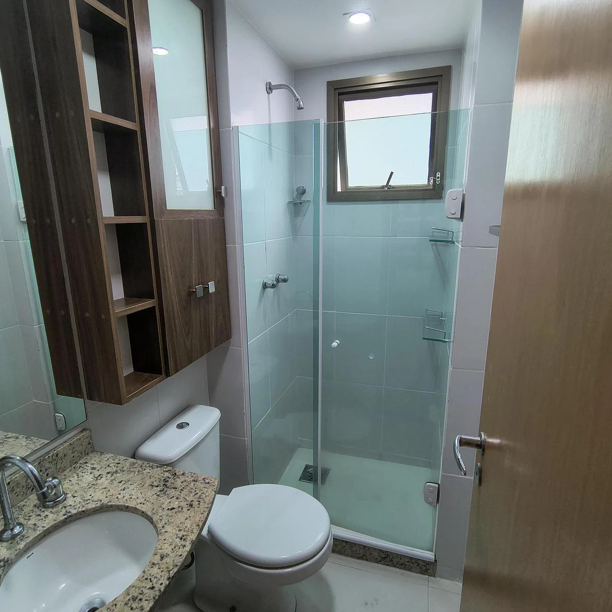 72 m² apartment with a balcony and built-in storage — photo 16