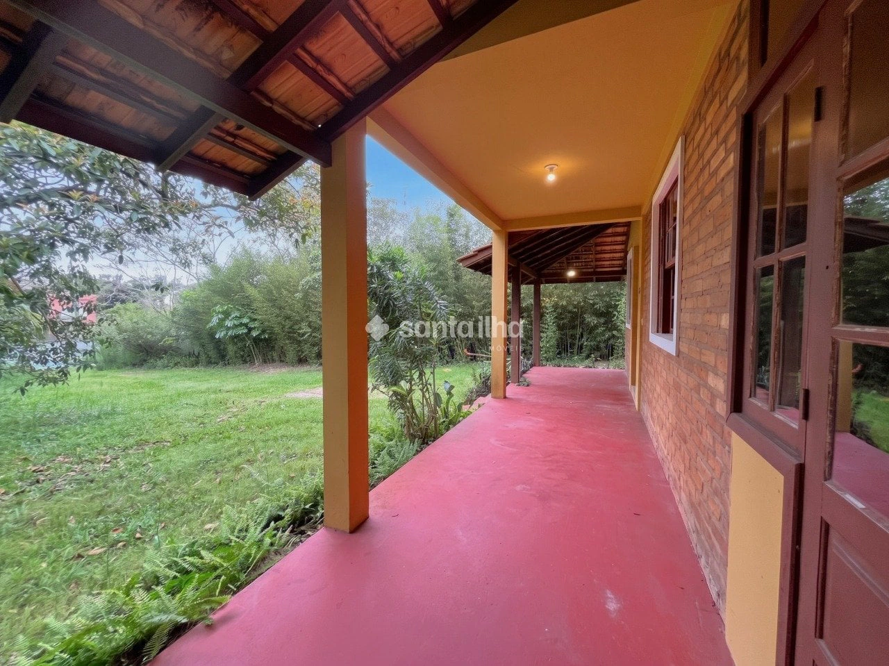 4-bedroom house with a garden — photo 7
