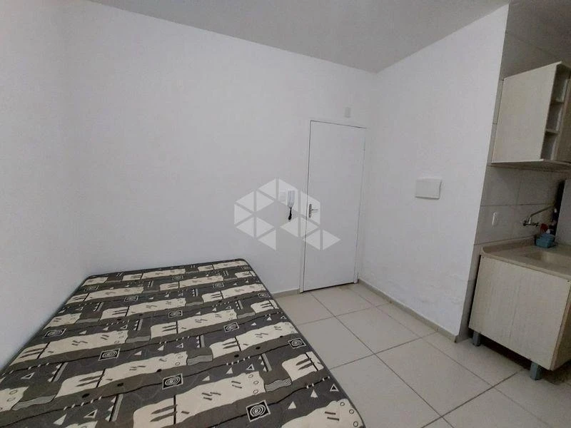 Furnished studio, 20 m², with a washing machine — photo 4