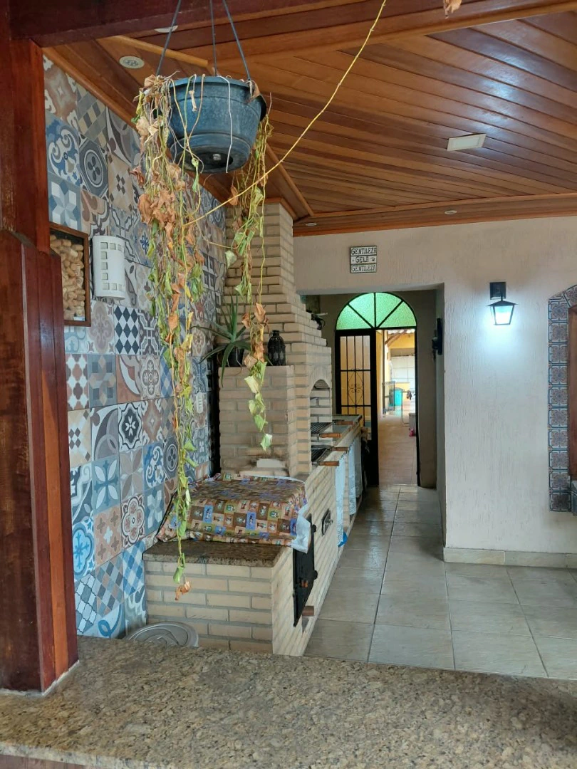 Furnished house with 3 bedrooms, 360 m² and 2 parking spots — photo 22