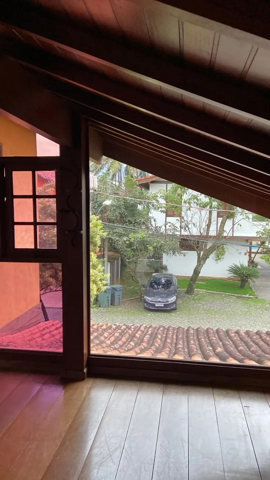 317 m² house with 3 suites, balcony grill and 3 parking — photo 69