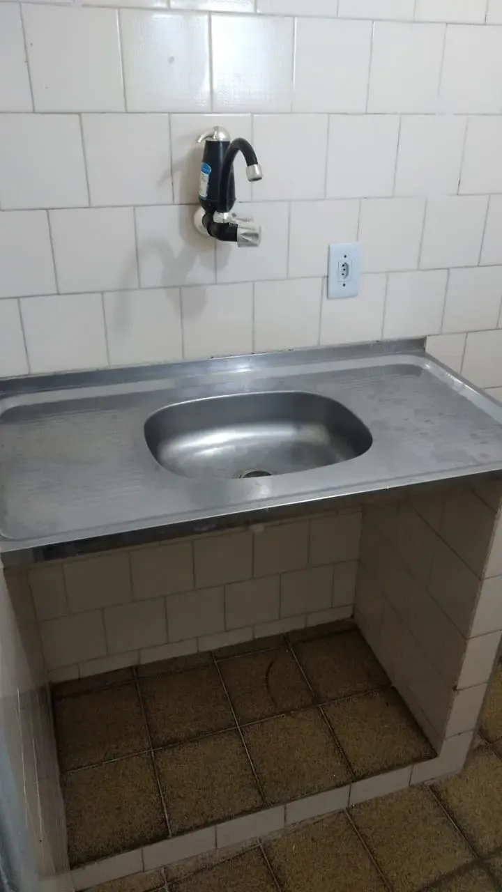 Unfurnished studio with 1 bedroom and 1 bathroom — photo 2