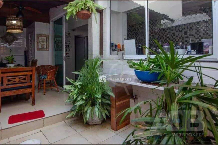 Furnished 3-suite house with 250 m² and 5 baths — photo 2