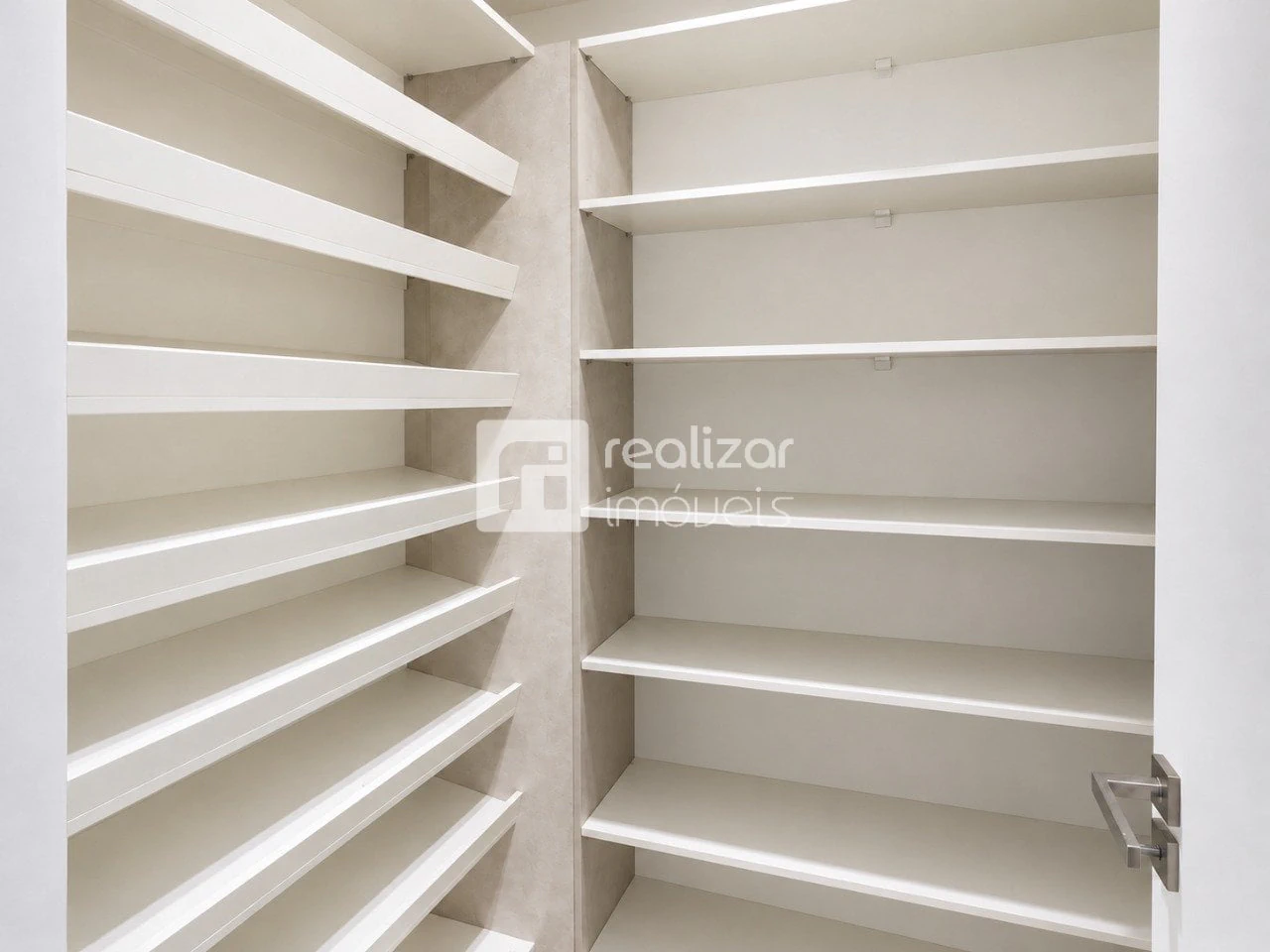 Apartment, 200 m², with a water view — photo 21