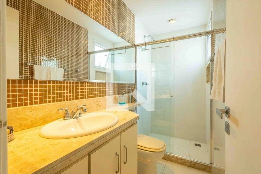 Rental duplex with 3 en-suite bedrooms and 203 m² — photo 33