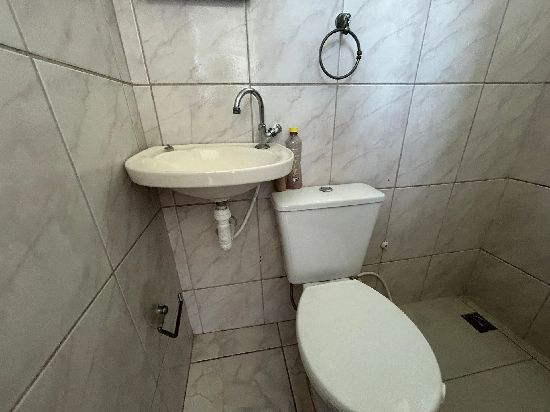Unfurnished 3-bedroom apartment with 2 baths, no parking — photo 21
