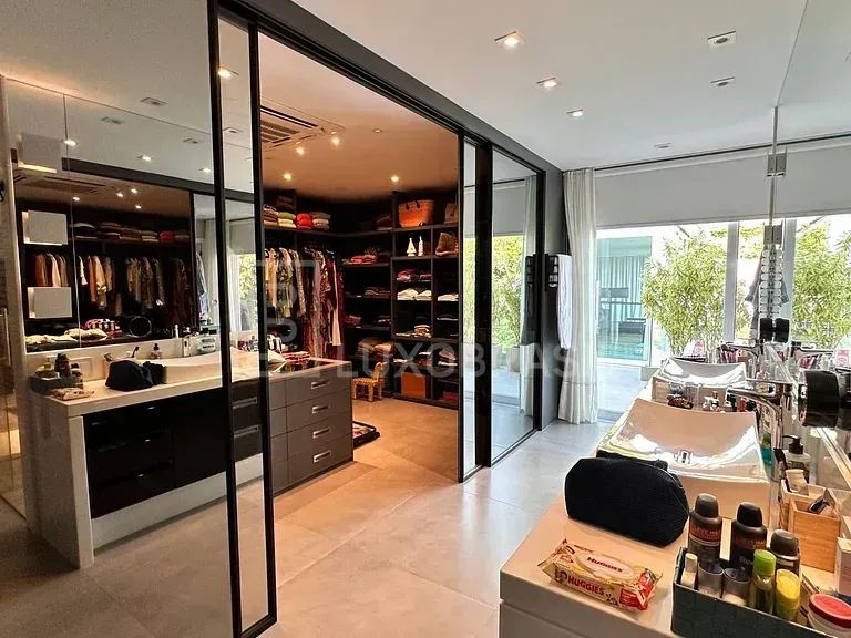 Casa moderna com 3 quartos e 5 vagas de garagem — photo 44