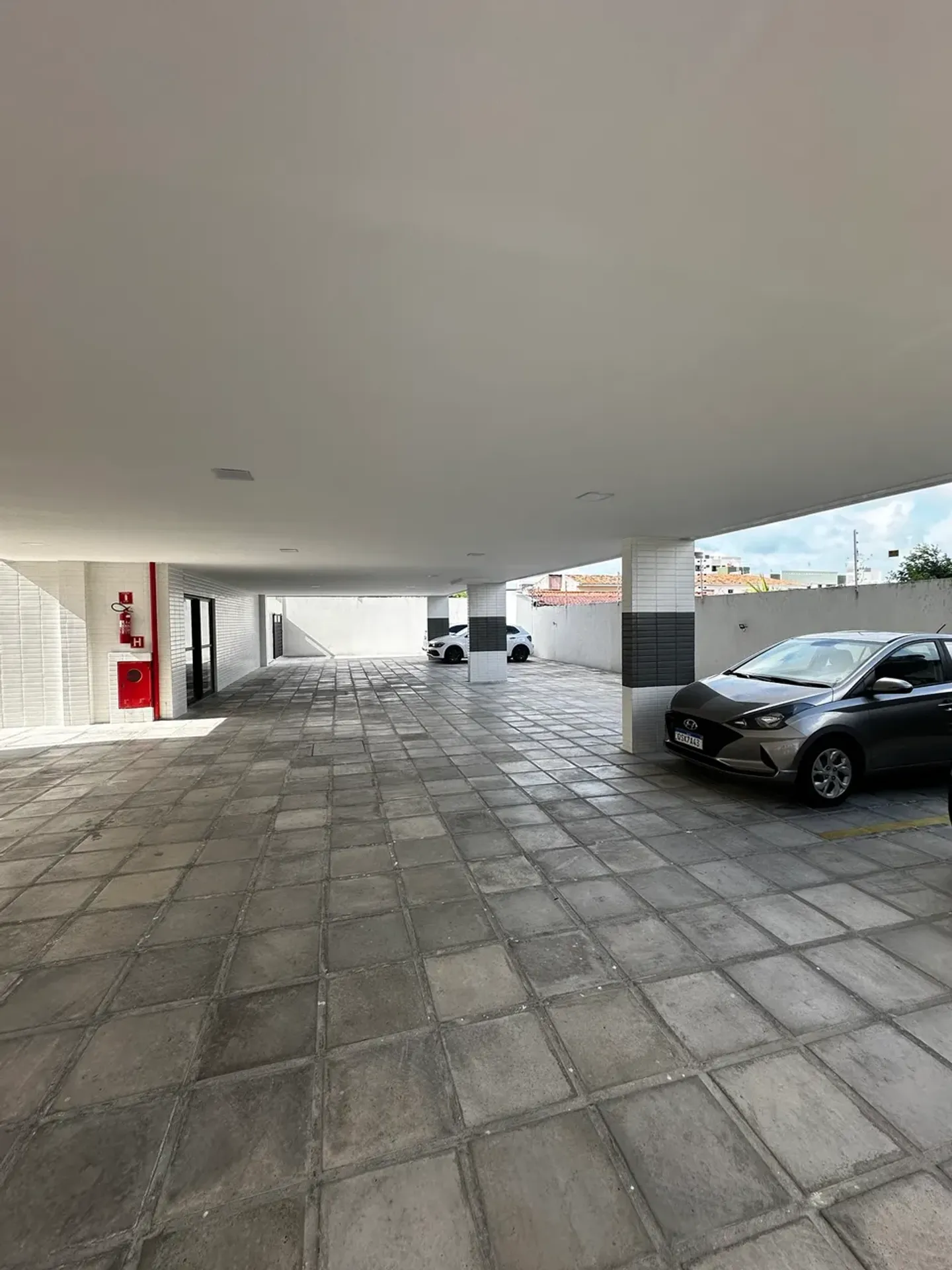 3-bedroom apartment, 1 with its own bathroom, 72 m² — photo 3