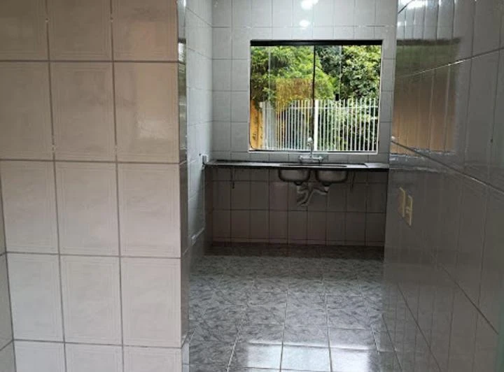 House with 2 bedrooms (1 en-suite) and 3 bathrooms — photo 2
