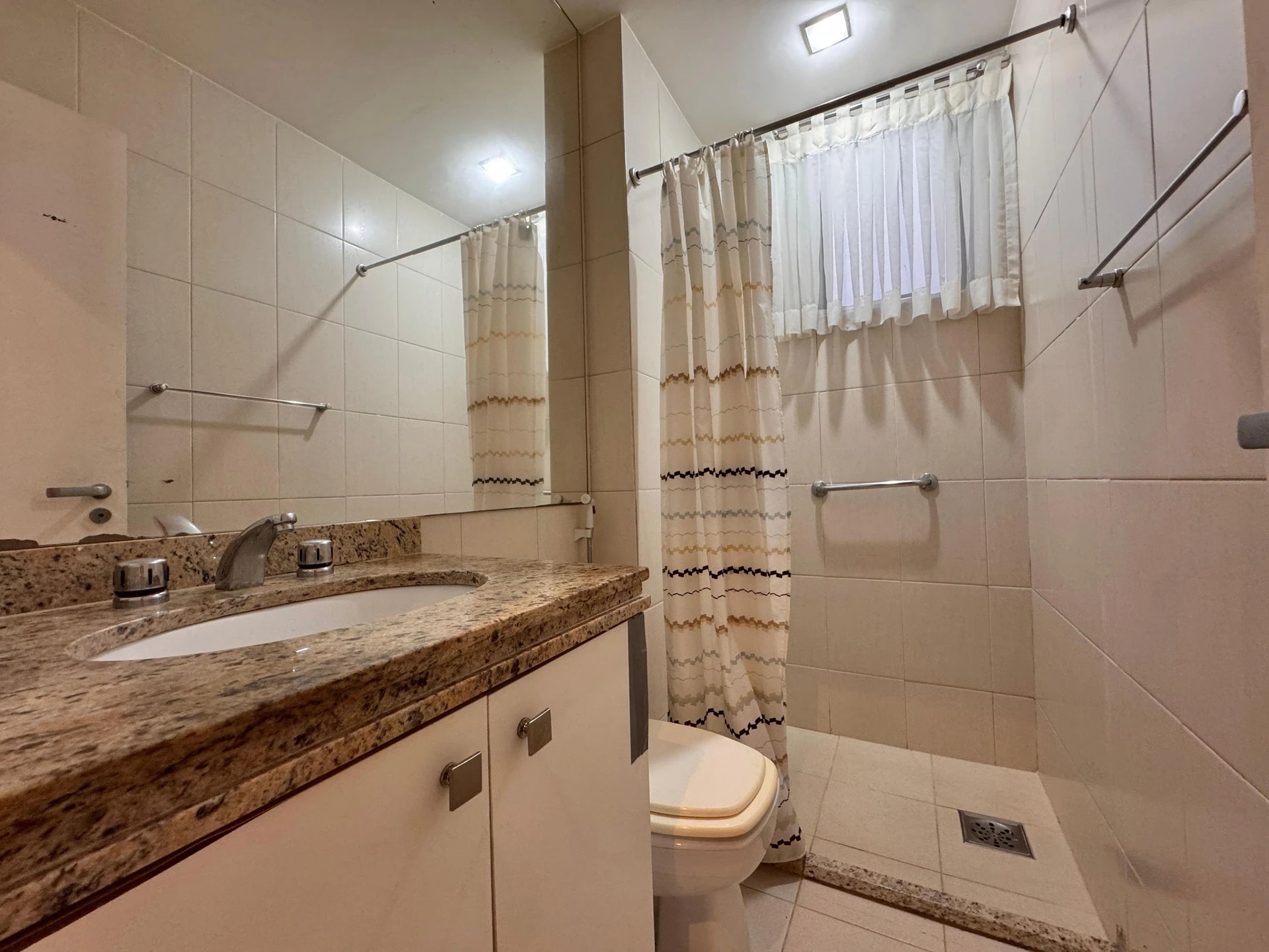 Квартира с 2 спальнями и застеклённым балконом — photo 31