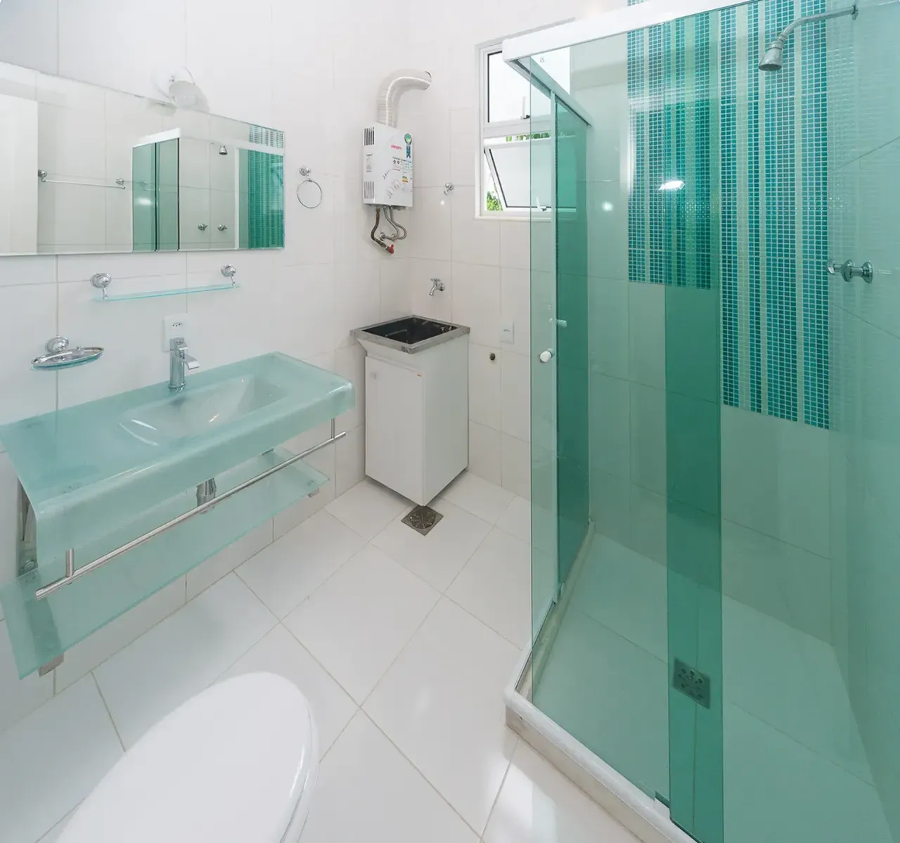 Квартира з 1 спальнею 50 м² і кутовою міні-кухнею — photo 15