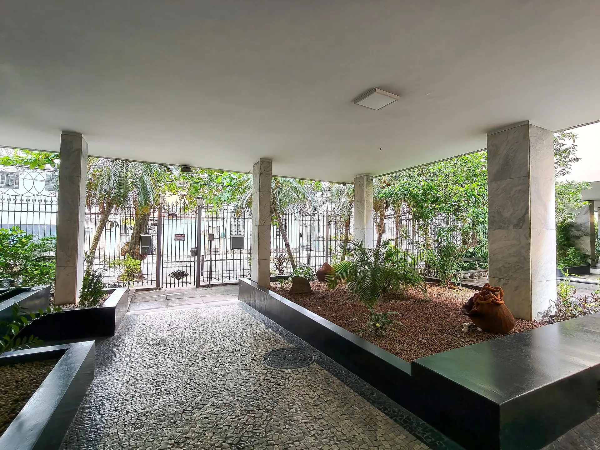 Rental apartment with 2 bedrooms and 2 bathrooms — photo 10