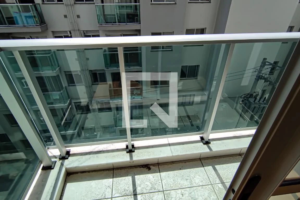 Apartamento de 2 quartos em condomínio com academia — photo 4