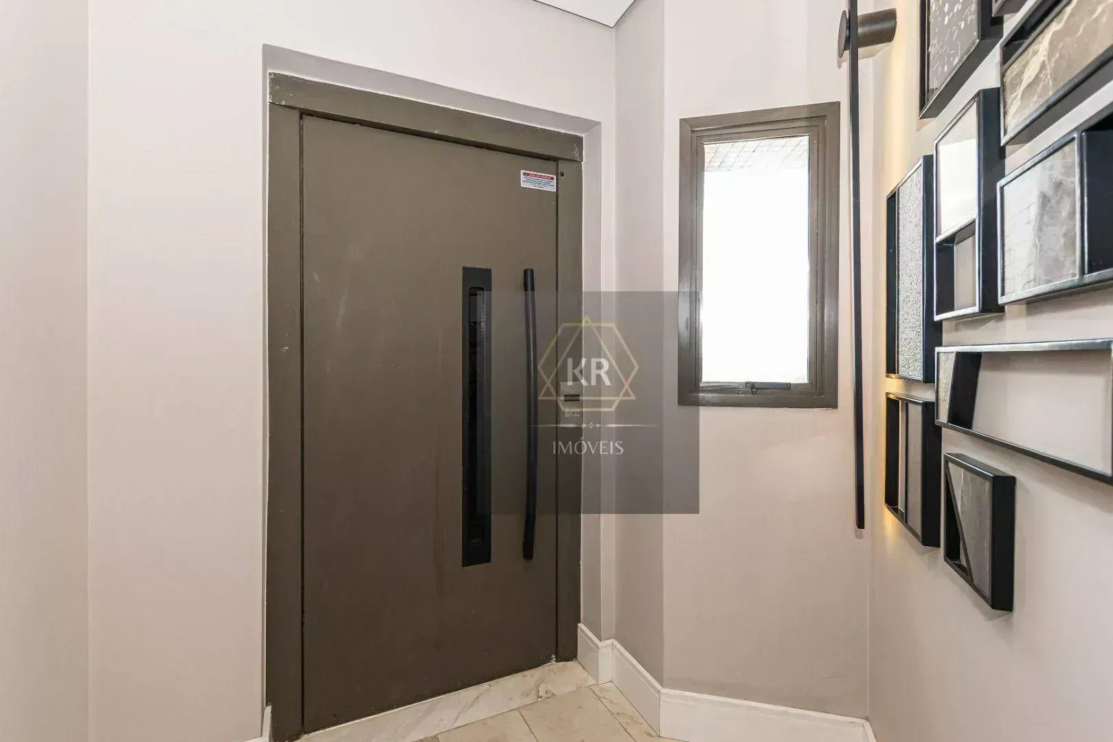 Furnished 272 m² apartment with 3 en-suites and 4 parking — photo 99