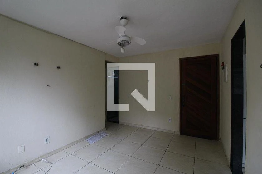 3-bedroom apartment in a building with a pool — photo 14