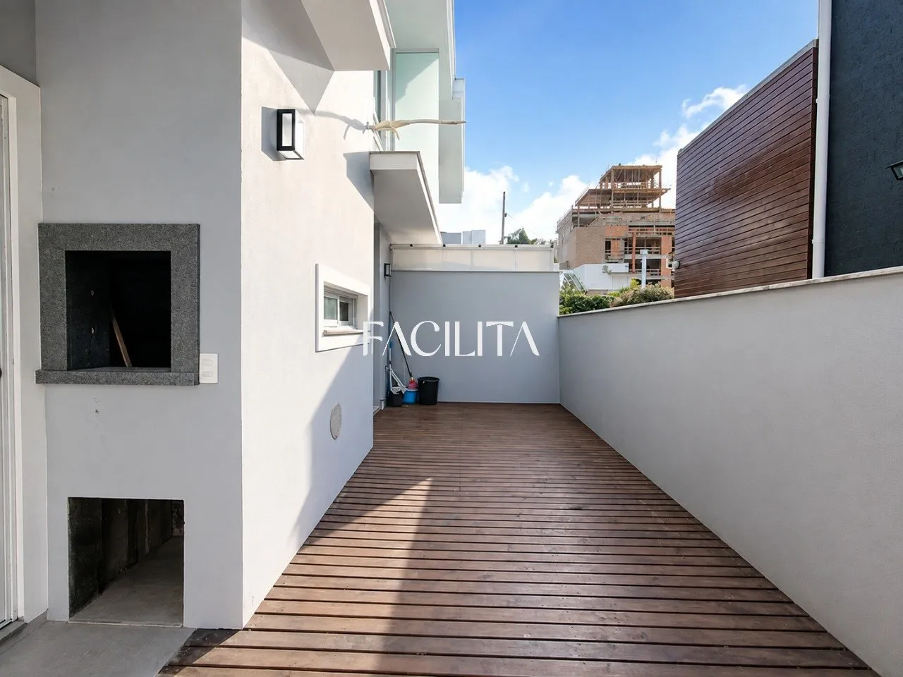 Casa de alquiler con 4 suites y 5 baños — photo 29