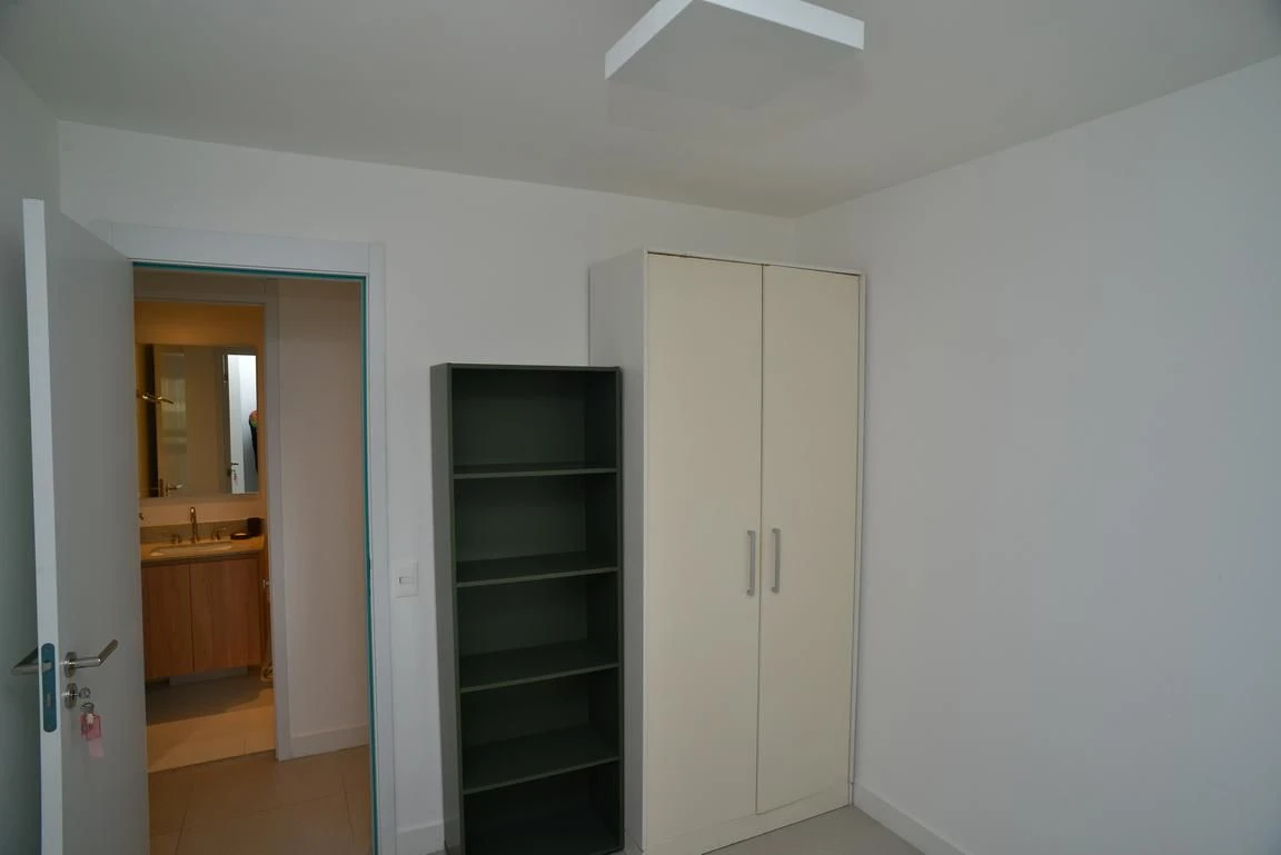 3-bedroom apartment in a building with a sauna — photo 19
