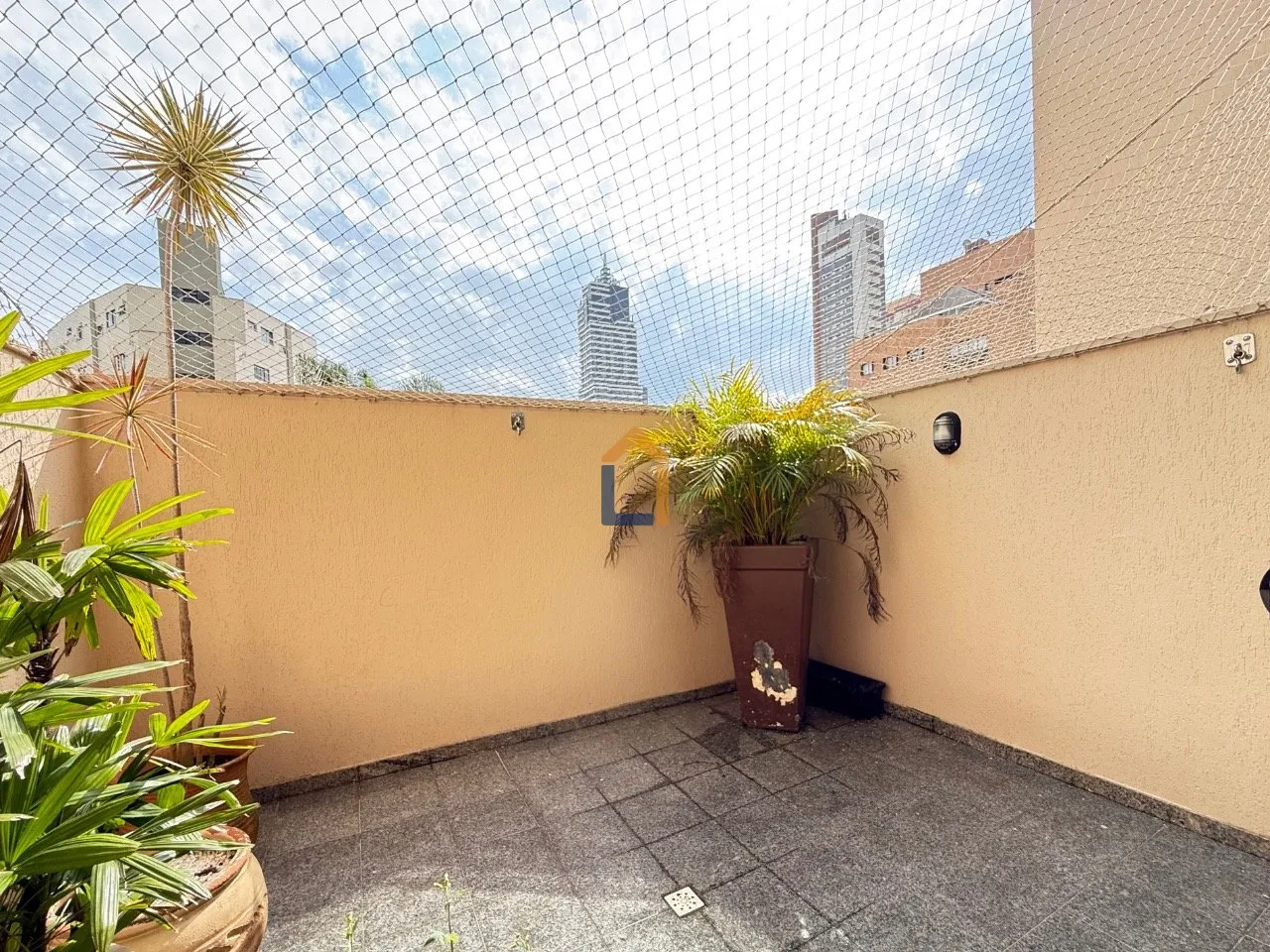 3-bedroom apartment with a washing machine in Curitiba — photo 67