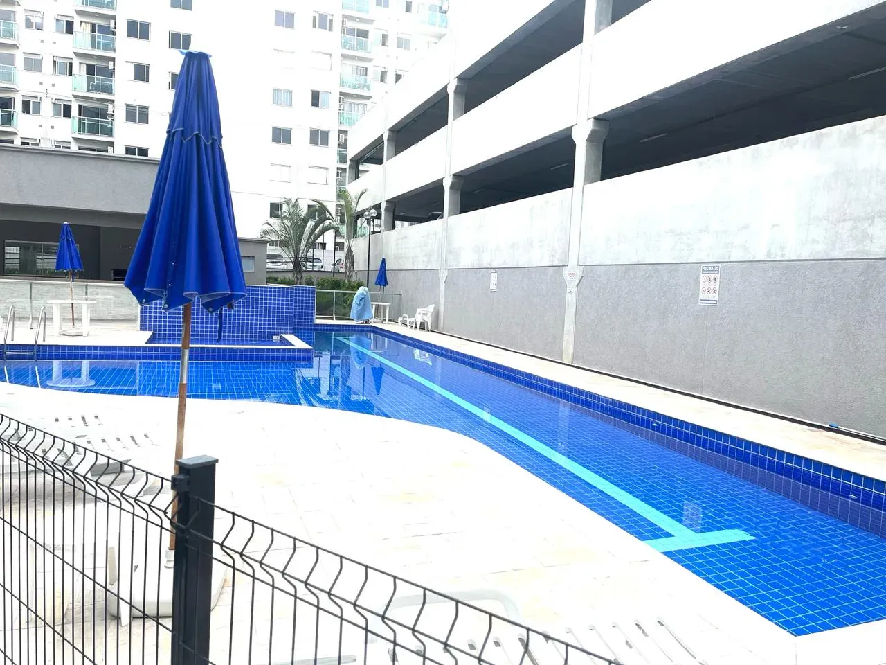 Balcony with a grill in a 2-bedroom apartment, 51 m² — photo 37