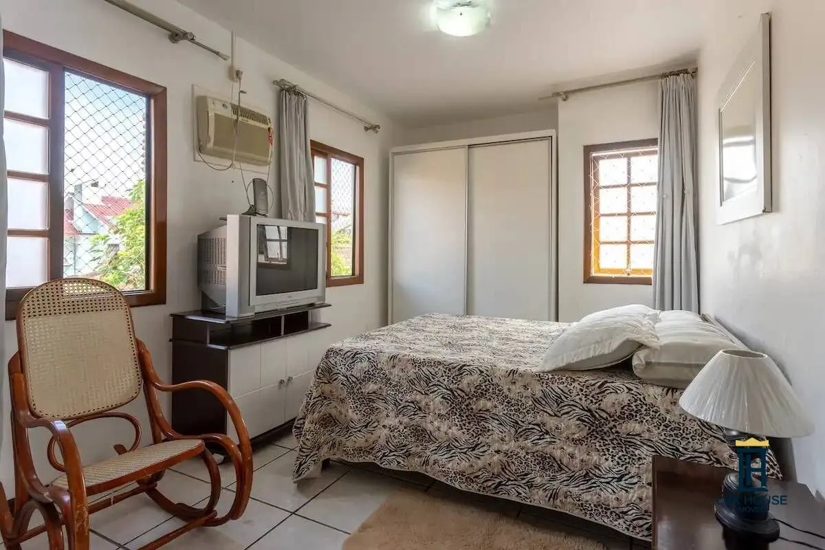 Furnished house with 5 en-suite bedrooms — photo 27