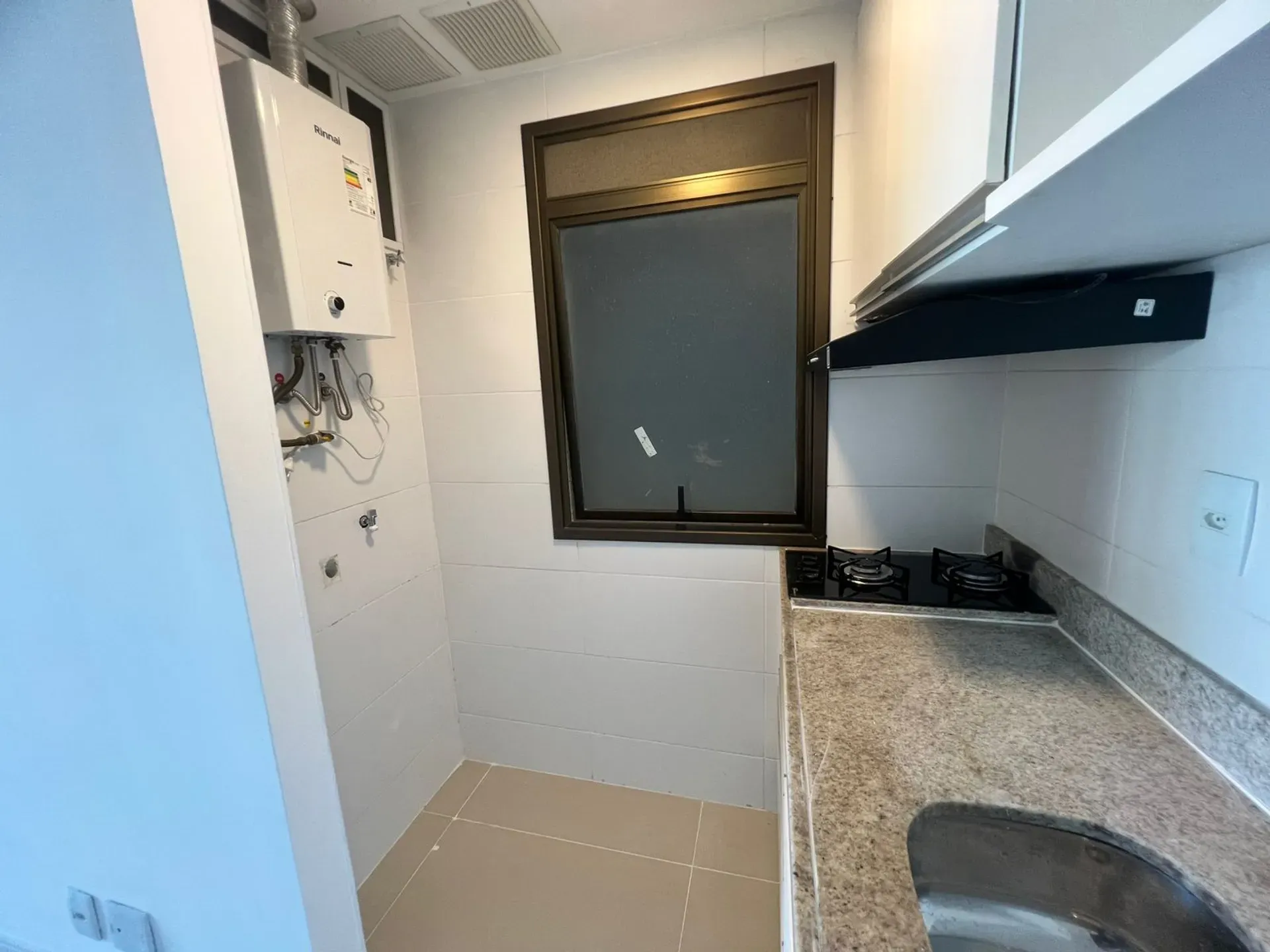 One-bedroom apartment in a building with a sauna — photo 11