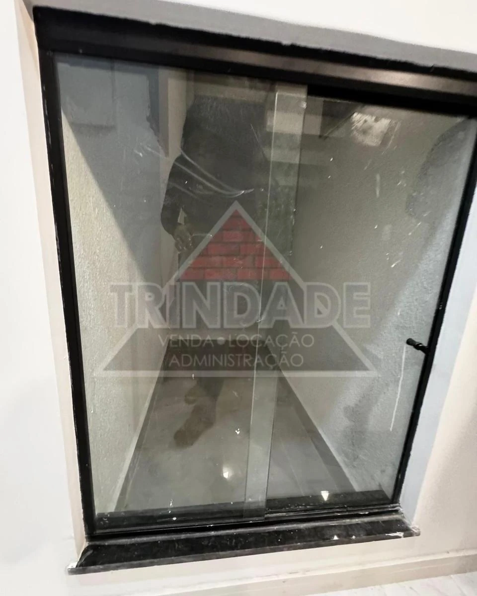 Casa com cozinha integrada a fogão a gás e coifa — photo 30