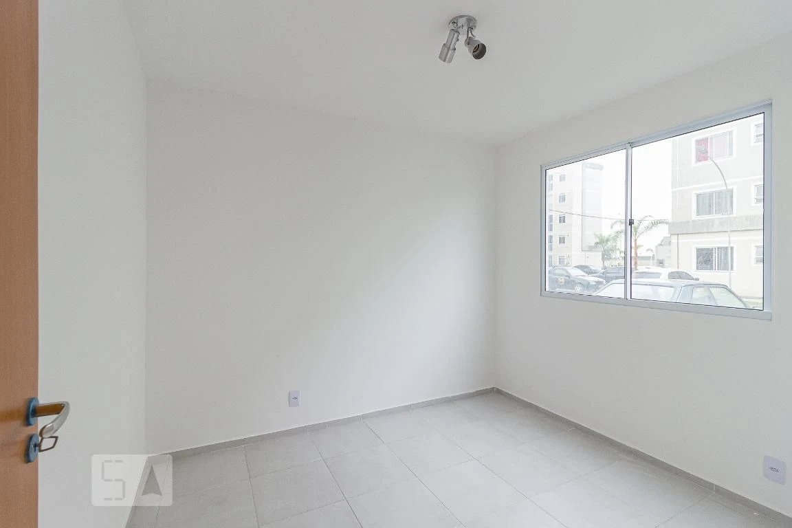 2-bedroom apartment in a building with a pool — photo 20