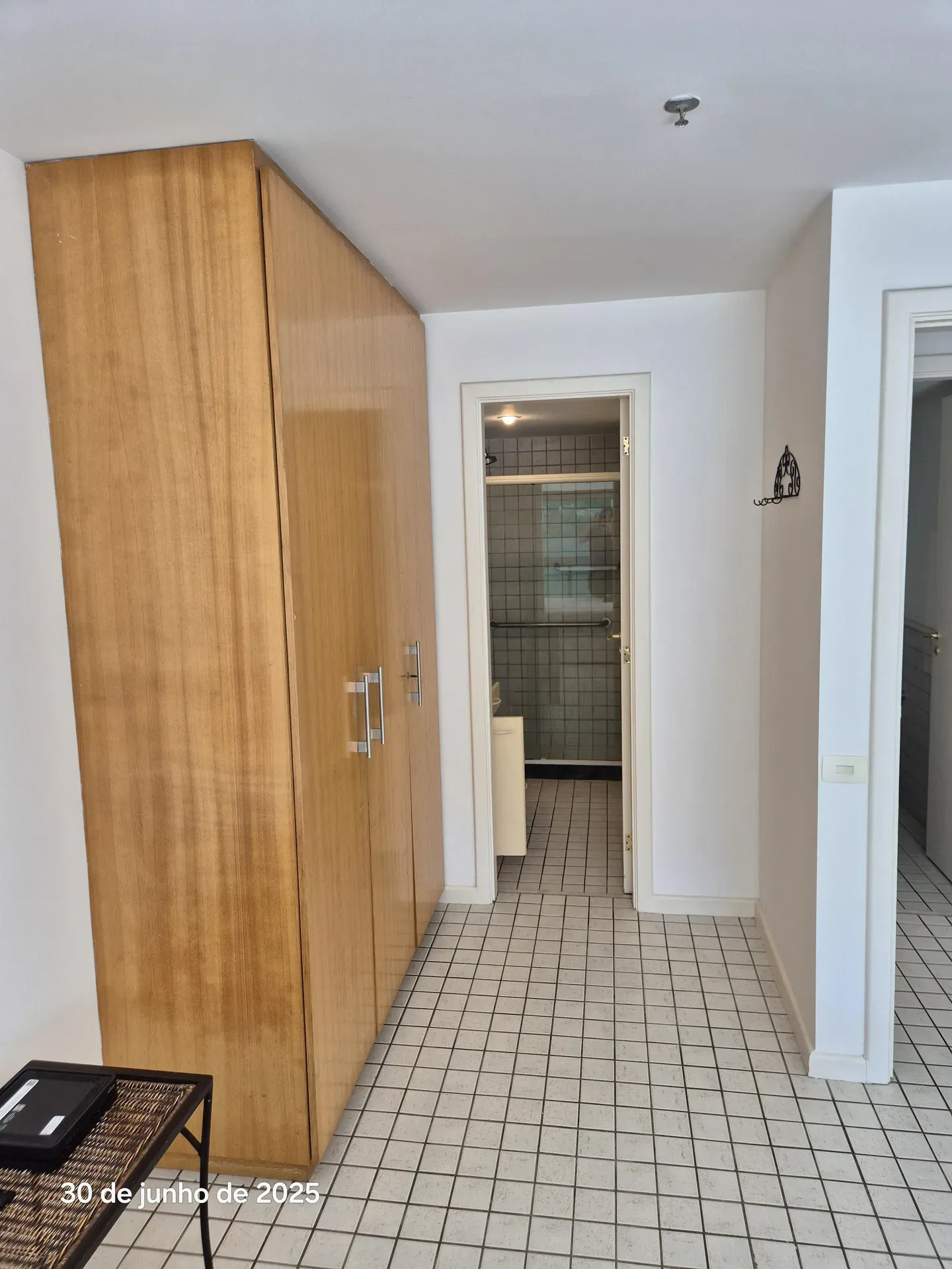 Floor-to-ceiling windows in a one-bedroom apartment, 64 m² — photo 16