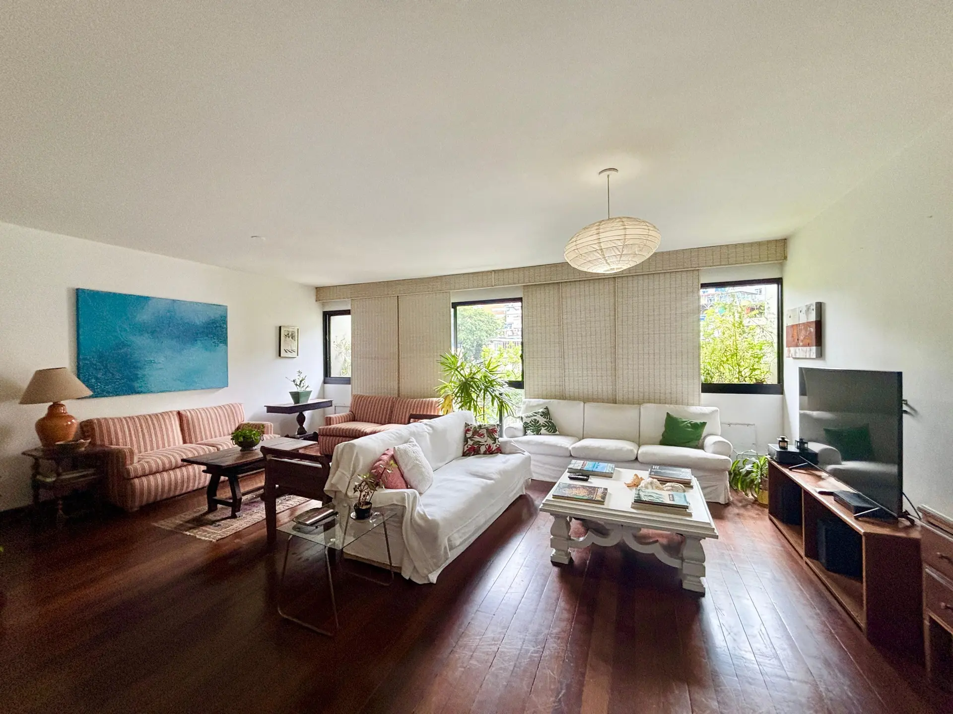 Furnished 4-bedroom apartment with an en-suite and 1 parking