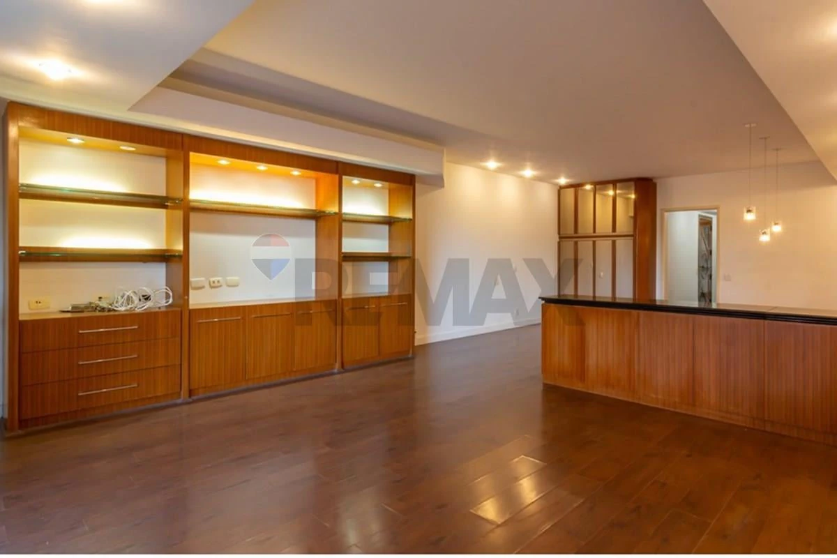 217 m² apartment with 4 bedrooms and balcony BBQ — photo 7